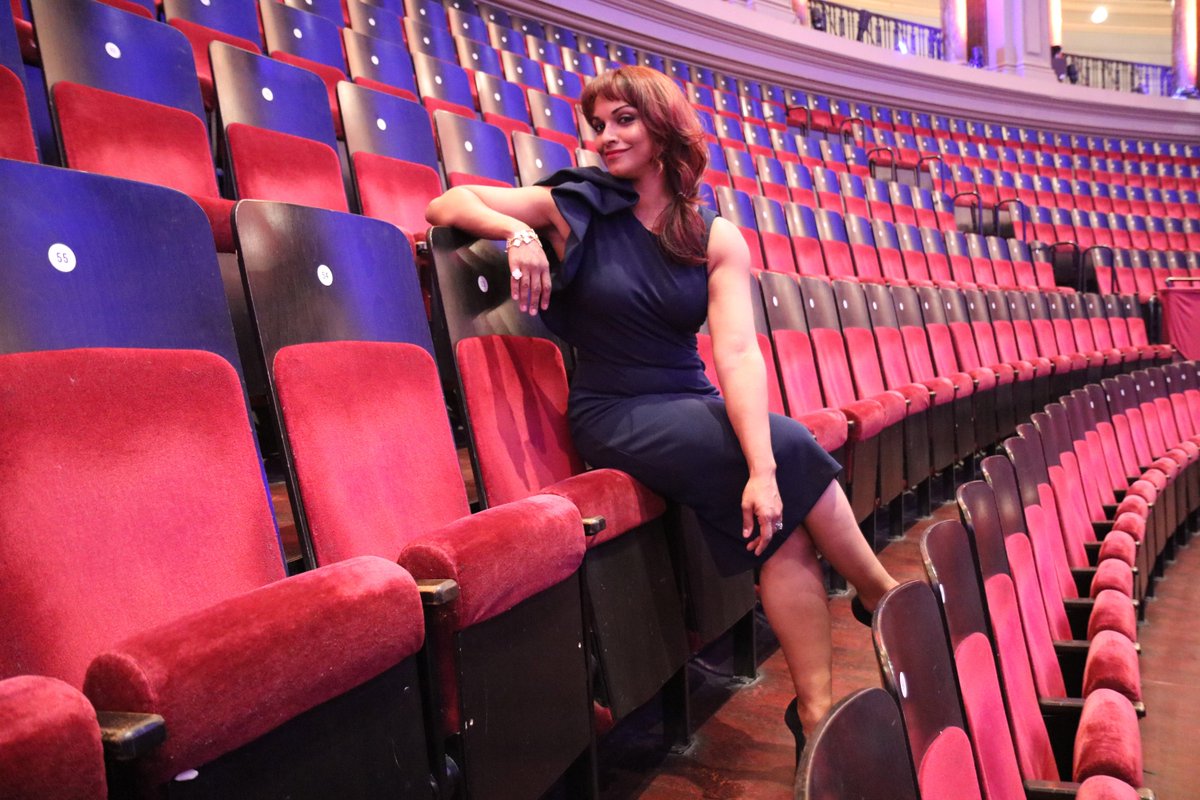 Danielledeniese's tweet photo. I’m so excited to be performing Songs from the West End with my dear friend @AlfieBoe at the @RoyalAlbertHall!

Get your tickets here 👉 https://t.co/eERTYRN8vI https://t.co/xSG3Ku7B8G