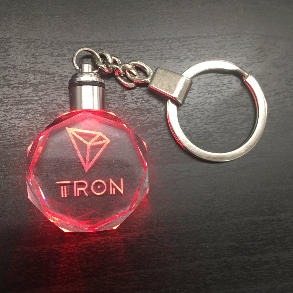 trades88's tweet photo. Check out our new #tron $trx accessories, keyrings to mini boxing gloves. DM me for more info. Good exposure and conversation starter for mass adoption. @justinsuntron @Crypto_Tone1 @Tronfoundation @producerknoidea @TRONyZH @MrMichaelNye @MustacheTommy @mishalederman @missnatoshi https://t.co/TJJehKaiCN