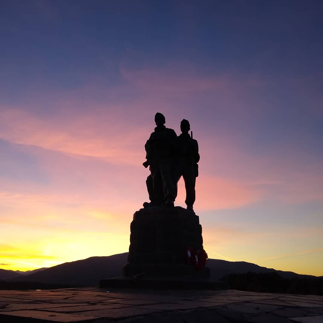 A spectacular sky behind the Commando Memorial tonight ..... #commando #commandomemorial #sky #sunset #Autumn #speanbridge