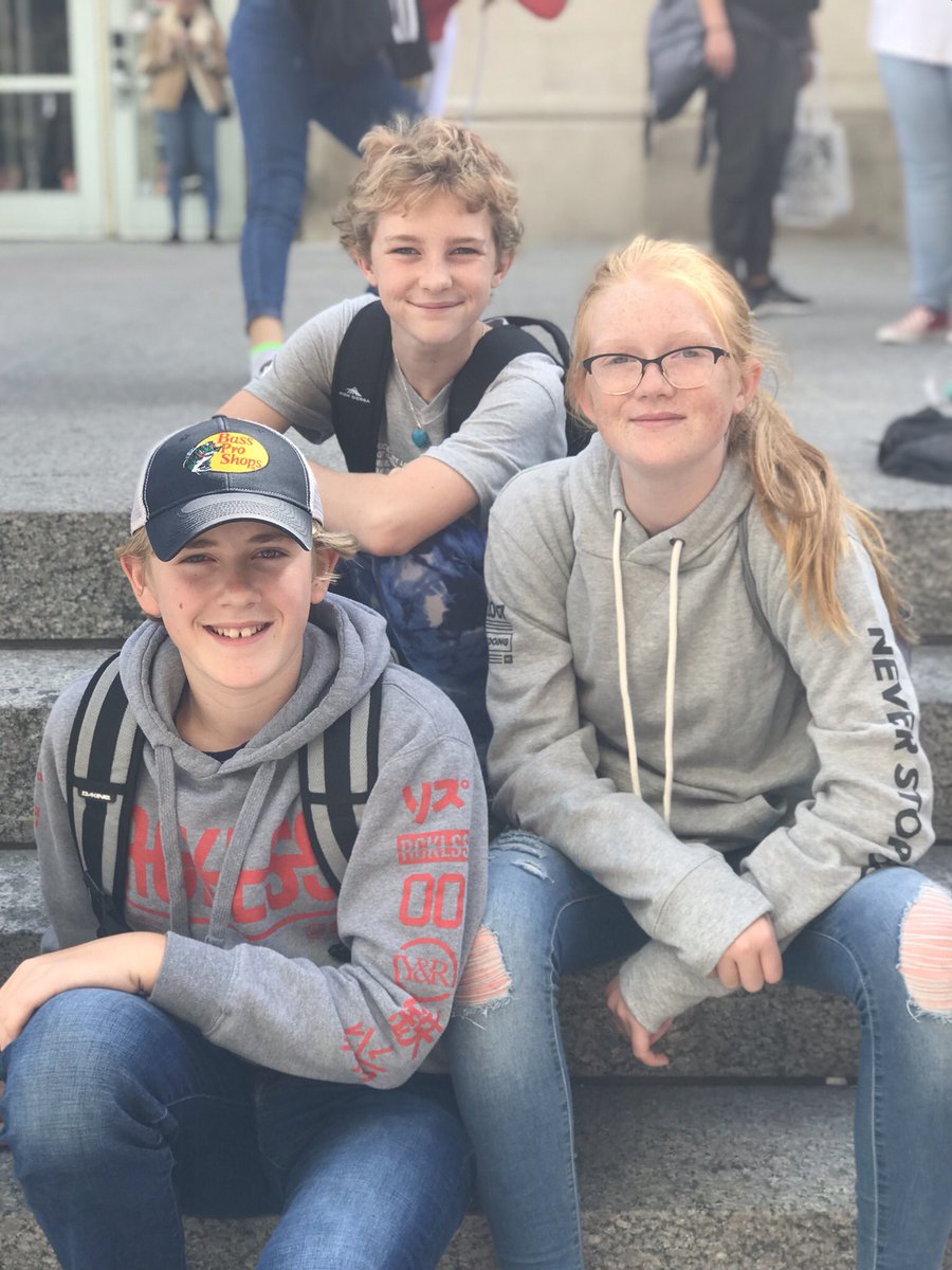 mme_rowbotham's tweet photo. @WEMovement We Day 2019 is a wrap! Safe to say we have truly lived the meaning of #feedallfour today! We danced, we sang, we listened to beautiful poetry, we were inspired by change makers, we listened to the powerful stories of Indigenous leaders. A perfect day! @TLDSB https://t.co/kG8qgiH5tP