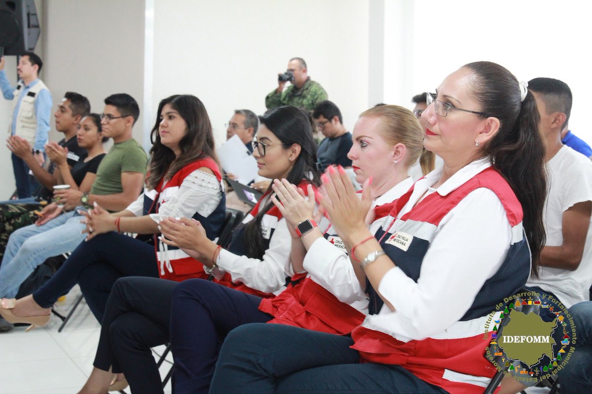 Por invitación de la Comisión de Salud del <a href="/MorelosCongreso/">H. Congreso del Estado de Morelos</a>, el #IDEFOMM asistió al Foro "Experiencias y Retos del Sismo del 19 de Septiembre de 2017", en donde autoridades de seguridad presentaron un recuento de las acciones realizadas durante el siniestro del #19S.