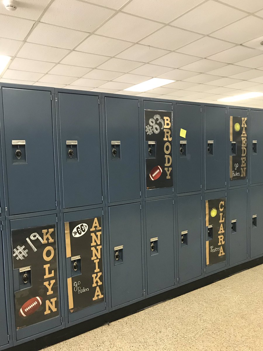 newtonhighcheer's tweet photo. SENIORS go check out your locker signs after schools!! #railerpride #gorailers https://t.co/rEJCA3WckW