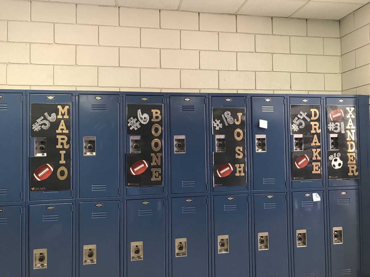 newtonhighcheer's tweet photo. SENIORS go check out your locker signs after schools!! #railerpride #gorailers https://t.co/rEJCA3WckW