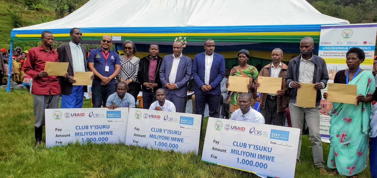 AlexGmariam's tweet photo. #USAID #Gikuriro Celebrated community ownership @NyabihuDistrict together with the district officials, #NECDP and community members. Fighting #stunting through integrated #nutrition #WASH programing. https://t.co/LIaD1Iw8uB