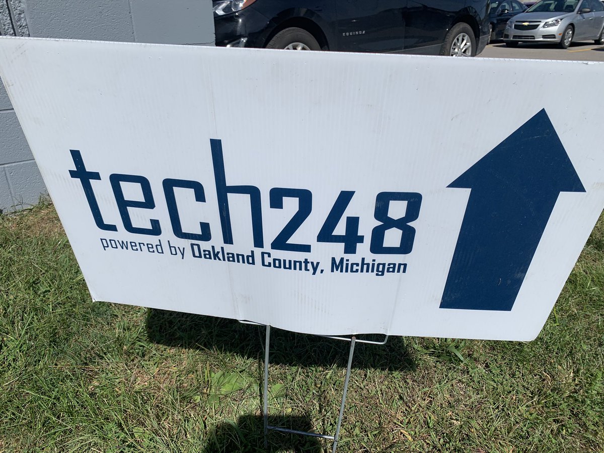 OaklandMIWorks's tweet photo. #Tech248 networking event today at Incubizo in #Ferndale https://t.co/daBeY55rD5 #IT #Tech #OaklandCounty https://t.co/G6ZuD1jatv