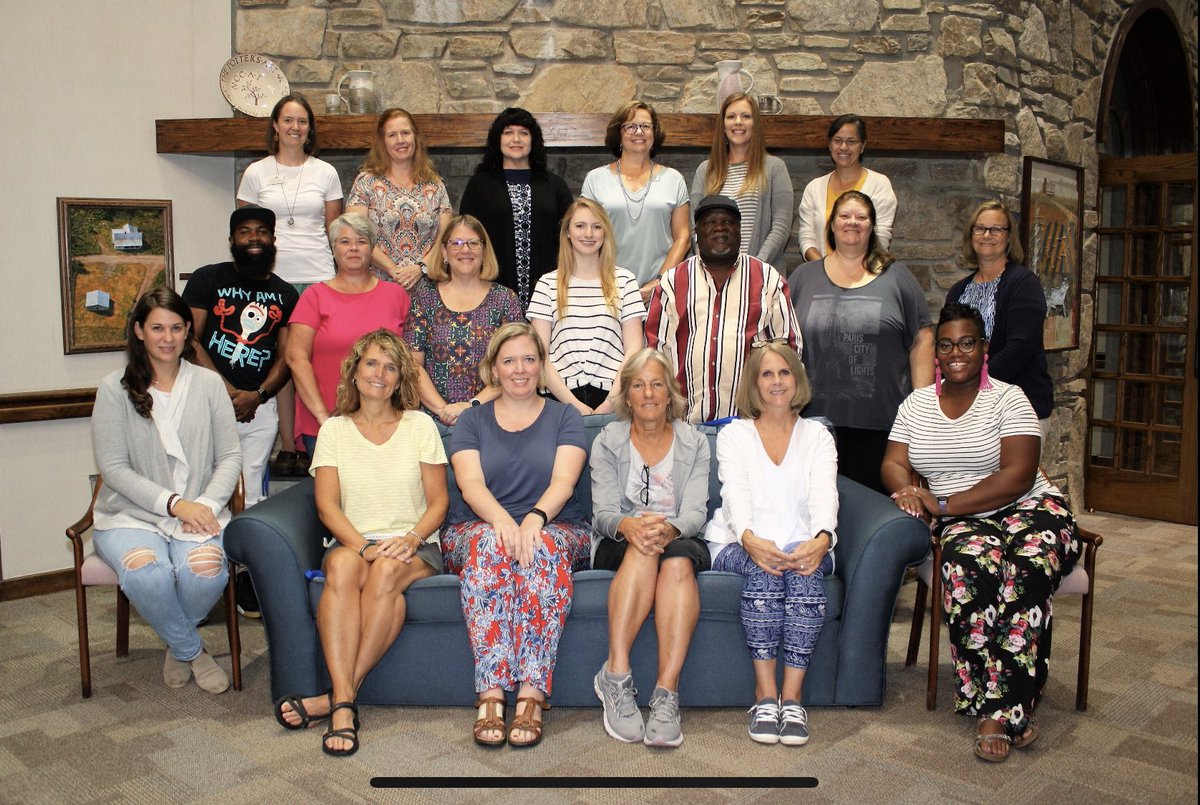 Ms_Kings_Castle's tweet photo. Had a wonderful time at #NCCAT learning about MakerSpaces. Can’t wait to share what I learned #ontheHil! Thanks @DarcyGrimesNC and all the other fabulous educators! #nccatmaker https://t.co/CVYPXwqSek