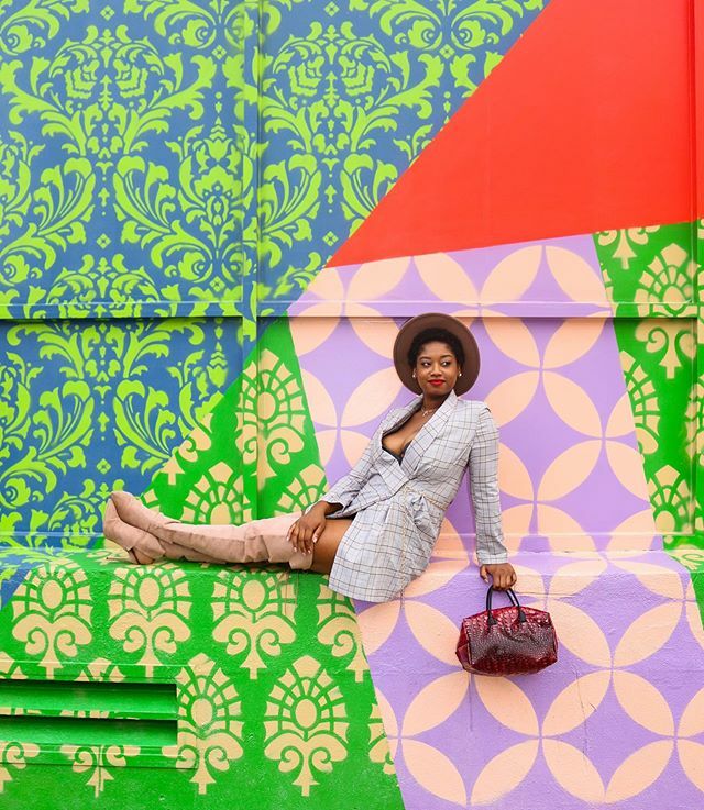 juliusjulynyc's tweet photo. Styling in color with @_clareohare | Mural by @hellbent_ https://t.co/9d93mC32sO https://t.co/p8r0chrKGO