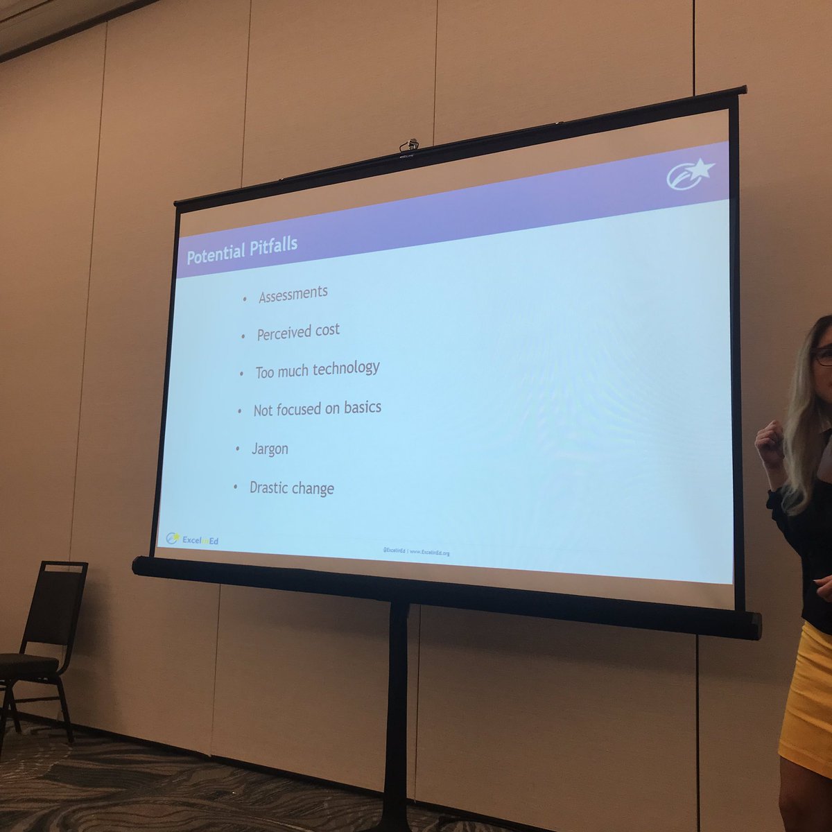 SydYoungUT's tweet photo. #PotentialPitfalls @CCSSO @ExcelinEd @azkarla https://t.co/3X516b20rG