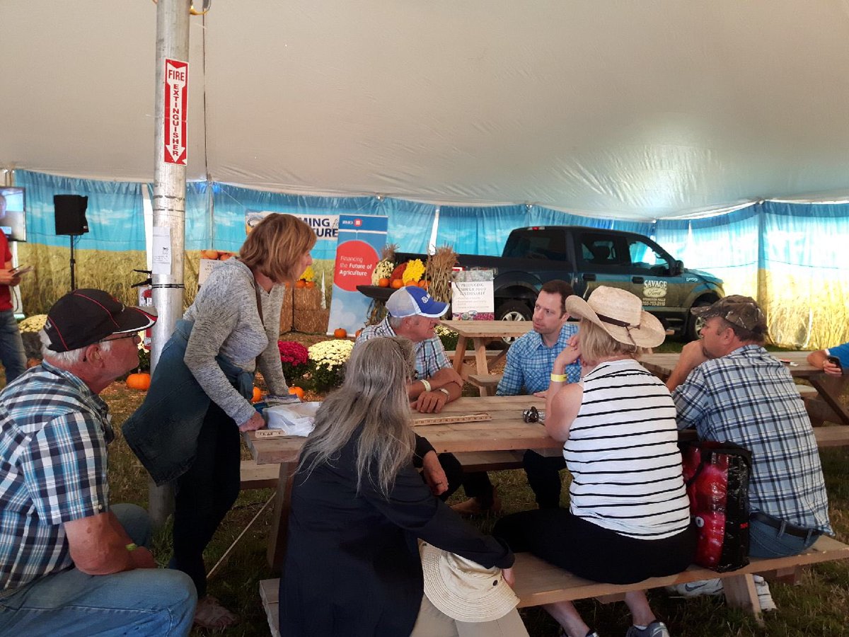 cheri_knott's tweet photo. Tailgate talks on succession planning at the IPM, hosted by BMO Private Wealth’s, LP de Seve-Bergeron.  #IPM2019CIL, #goboldly , #BMO https://t.co/yD1bGx8QZB