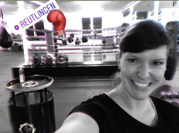 Montag🥊. Dienstag🥊. Mittwoch🏋🏼‍♀️ und heute🥊 🙈🤪🥰 und jetzt chillen 💪🏼💪🏼💪🏼