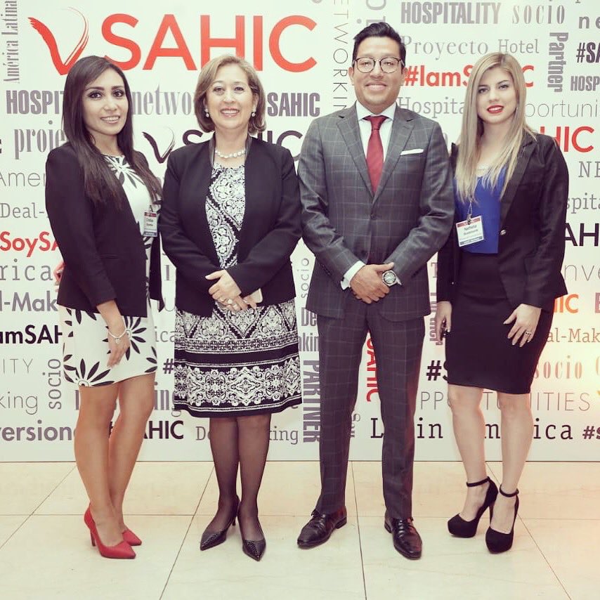 sebas_melendrez's tweet photo. #EcPaísDeInversiones Más de 300 inversionistas del mundo se encontraron en #Quito #Ecuador #SAHIC2019 https://t.co/C8fgjtoocG