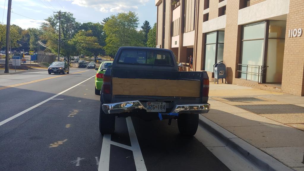 jse777's tweet photo. yet another illegally parked vehicle blocking a bicycle lane in #SilverSpring https://t.co/ywQqW15COa