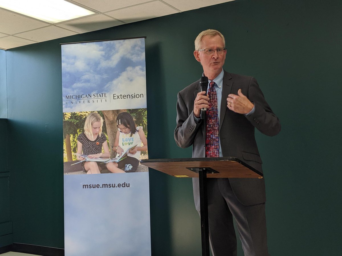 MSUExtension's tweet photo. "After a summer road trip visiting all 83 counties, it's an honor to be here partnering with @Focus_HOPE to partner on building up neighhoods on Oakman Boulevard and beyond." - MSU Extension director @MSUDwyer https://t.co/rOkz39HUN5