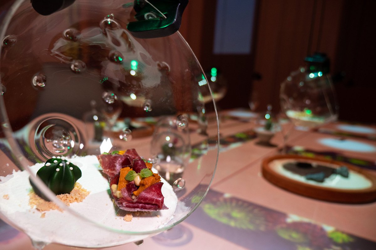 It's the little details that create unforgettable experiences.

#Sublimotion2019 #Innovacion #Gastroexperience #Performance #Technology #Newscenicart #Gastroshow #Gastronomia #Metagastronomia #Design #Arquitectura