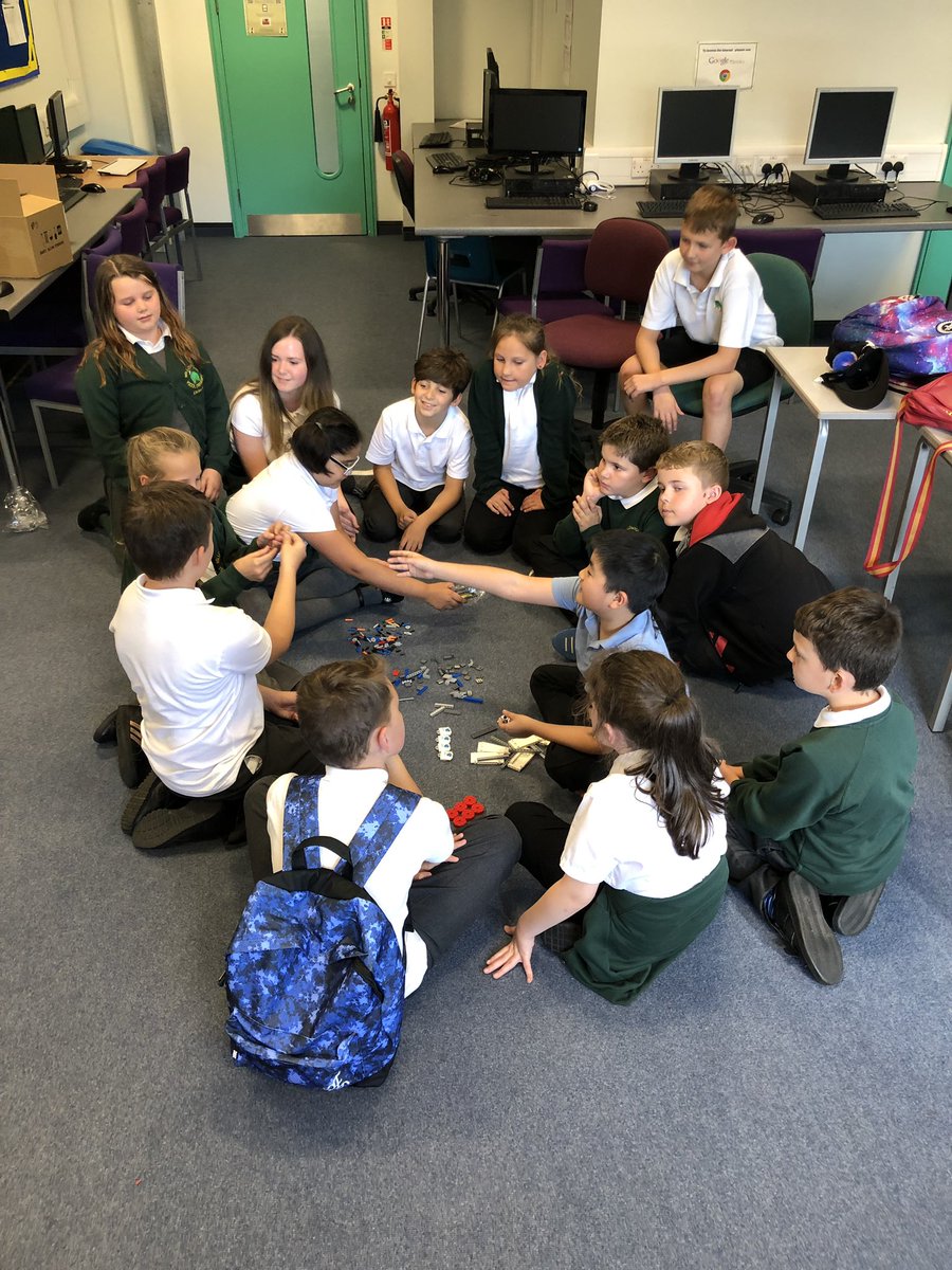 WPSYr4Melyn's tweet photo. Fabulous start to our First Lego League club today! We are collaborating to build the field set up @legoleagueEa @firstlegoleague #FirstLegoLeague #WPScoding #WPSICT #WPSDCF @Year5Yellow @WillowtownPri https://t.co/QIREejtvLu