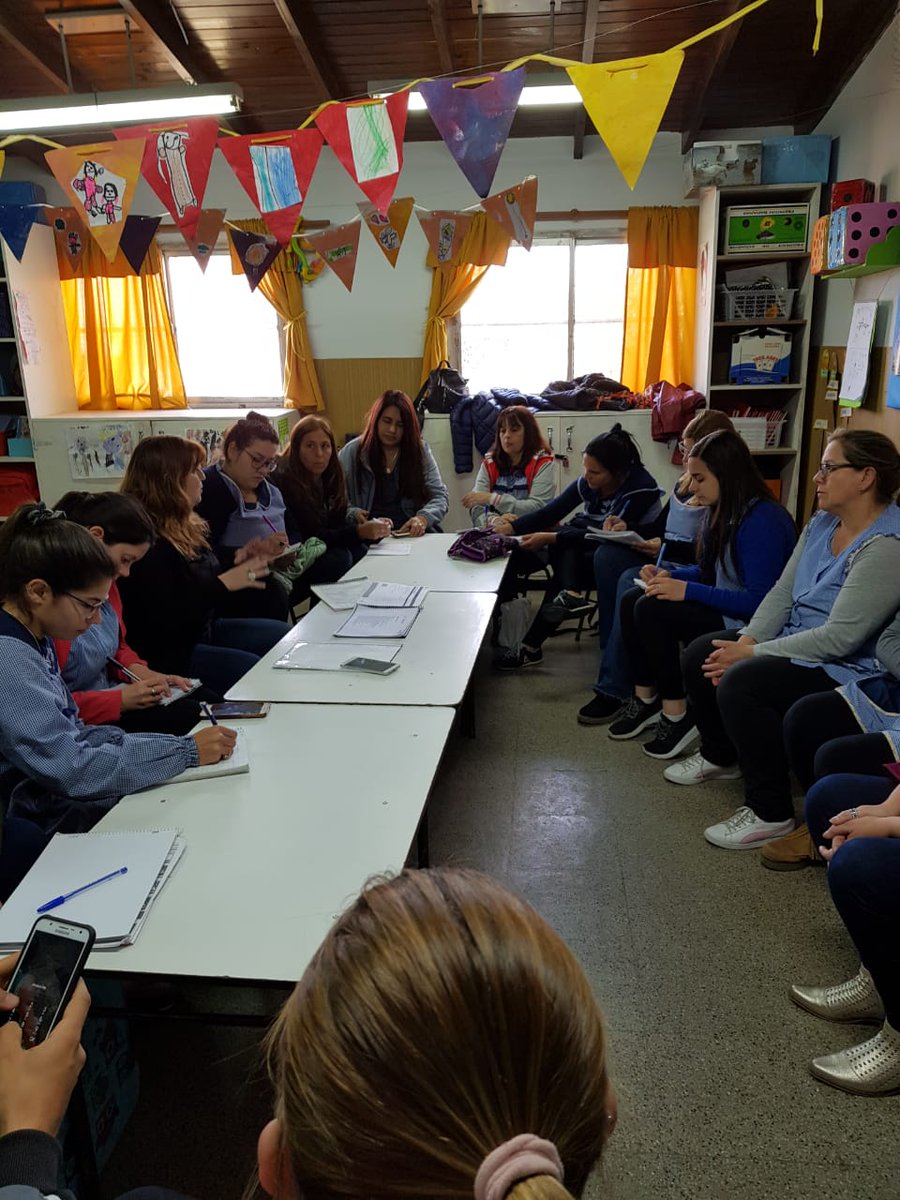 JDistritaljunin's tweet photo. Hoy abc docentes en JI 915 #junin a cargo de la referente del equipo pedagógico del nivel @Orly33168539  gracias!!! @InspeccionGral @MariniEmilse @petreccapablo @m_alejandrafa @BAinicial @gzinny https://t.co/EXL3zTiiBD