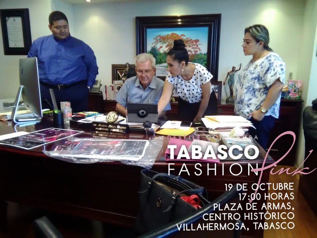 YennyTabasco's tweet photo. Concluyendo la conversación con el Lic. Enrique Priego Oropeza, Magistrado Presidente del Tribunal Superior de Justicia de Tabasco, una persona, íntegra, correcta pero sobre todo sensible a los temas que defiende Con Nuestras Manos AC, a quien presentamos el programa https://t.co/n5ANtfLtIf