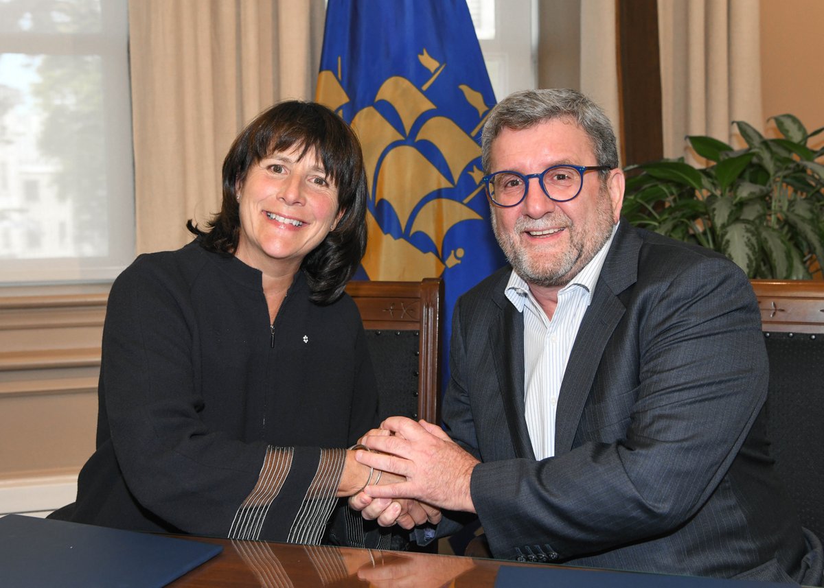 energir's tweet image. Signature officielle de l'entente d'achat de gaz naturel renouvelable avec la @villequebec. « Nous saluons le leadership et la vision dont la Ville de Québec a fait preuve en choisissant de produire une énergie renouvelable et locale. » - Sophie Brochu