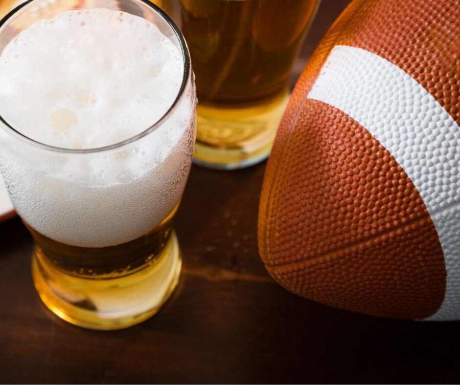 Thursdays mean football! Grab your crew and stop by tonight to watch the game with us. We'll provide the beers, you provide the cheers. We're your spot on the Bay to watch the game any night, including Sundays and Mondays! 🏈