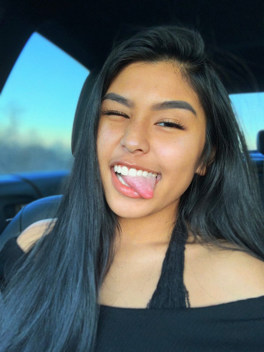 basicmulan's tweet photo. you know I’m your type, right? https://t.co/PuJPCQwlZL