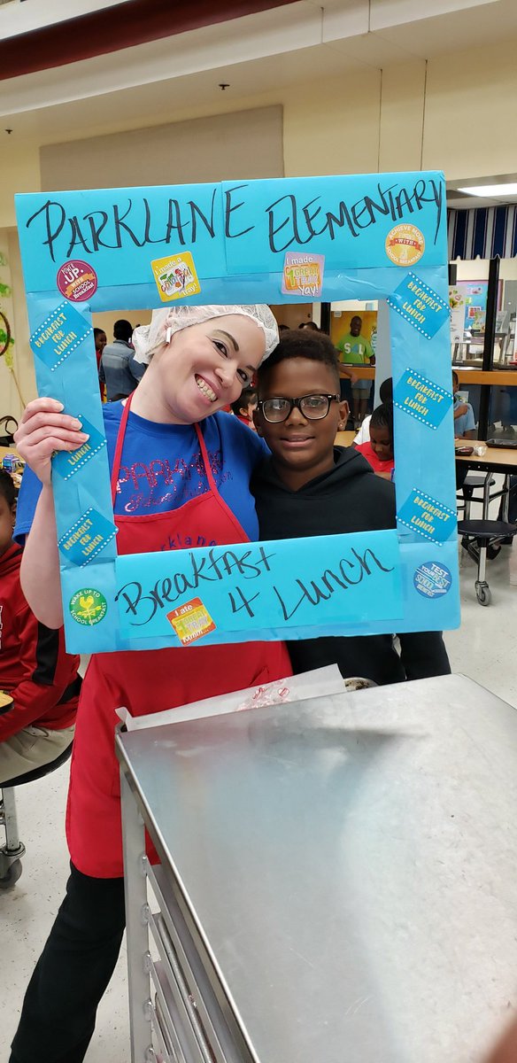 mathnerd96's tweet photo. We are having breakfast for lunch @Parklane_ES. We love @JuanaMoore99 she always takes care of us.
#timetocultivate 
#culturematters 
#shefeedsoursouls
@asanders_PES 
@KeenyaJ 
@DrNHenderson https://t.co/oir9WHwXpW