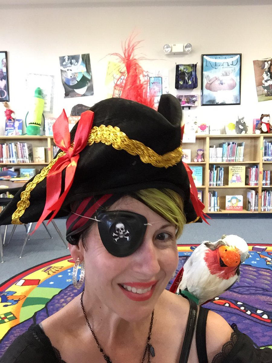 ForesterLibrary's tweet photo. Shiver me timbers! Pirates love libraries. ⁦@NISDLib⁩ ⁦@Forester_pta⁩ ⁦@NISDForester⁩ https://t.co/T77HFlpt65