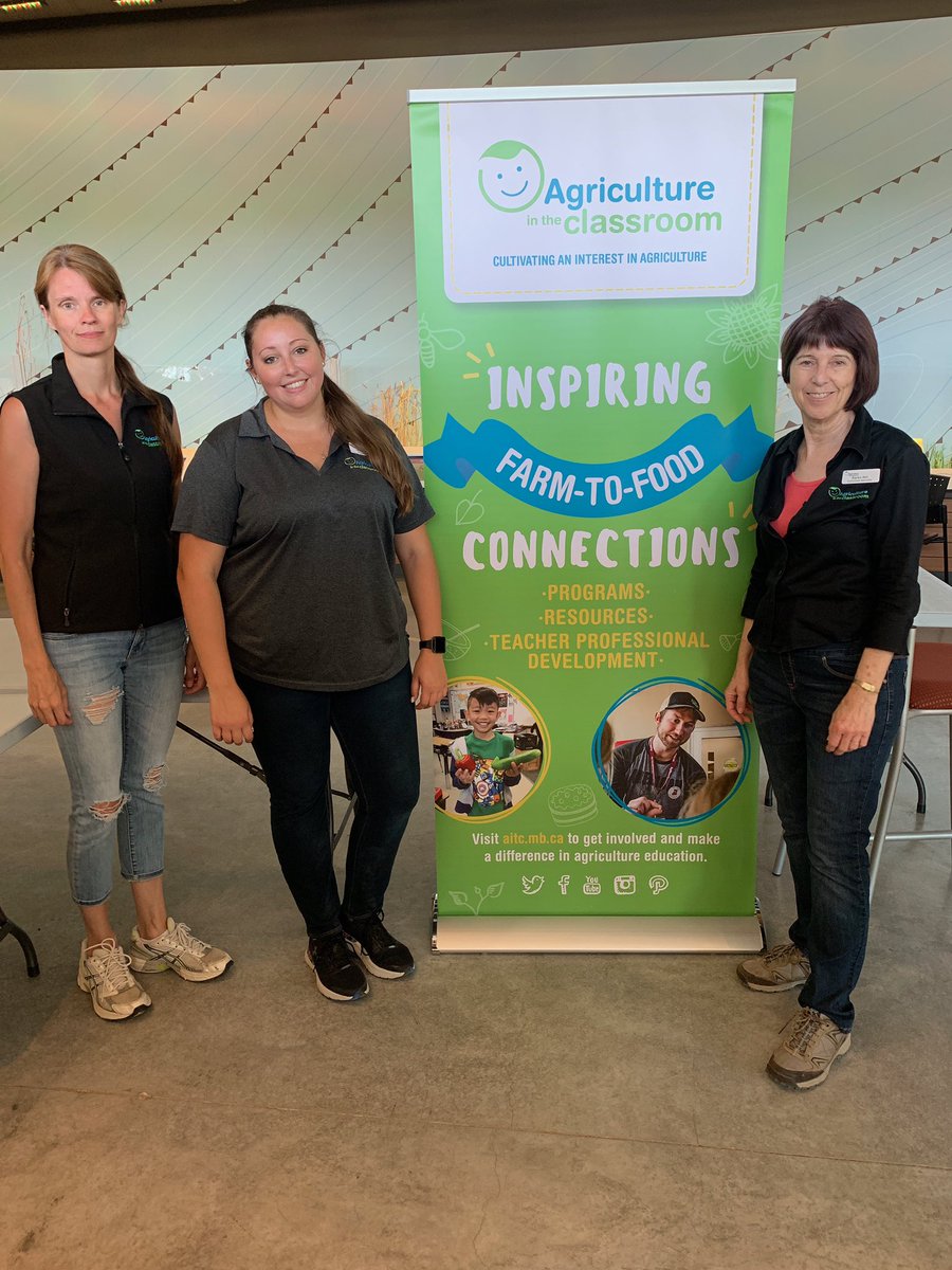 aitcmb's tweet photo. That’s a wrap folks!! #AAAwinnipeg could not happen without this incredible team (and @aggie_sue!)!! Their dedication to #AgEducation shows in everything they do! They definitely put the “amazing” in #AmazingAg! https://t.co/8iRRqq5uES