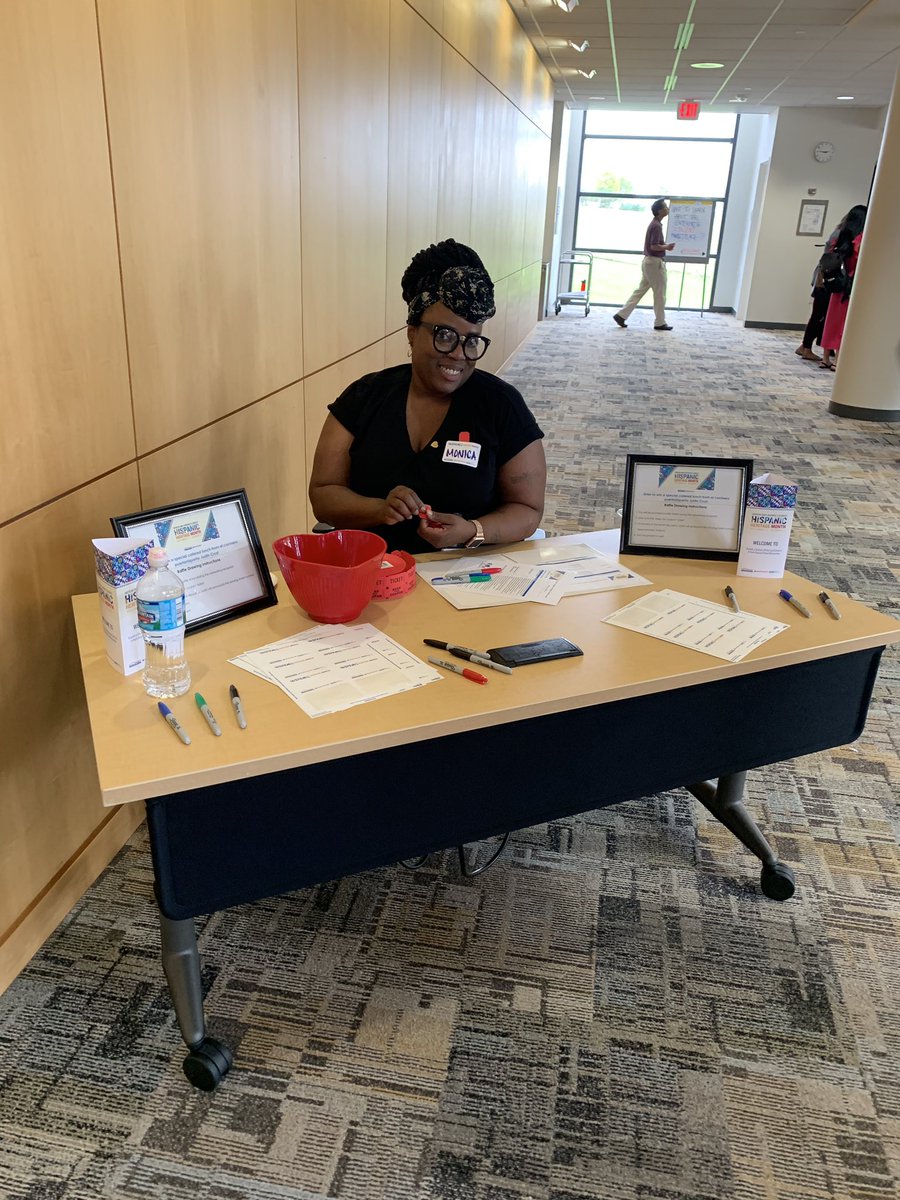 Nikkivandy2's tweet photo. Great event celebrating Hispanic Heritage Month today! #iwork4AmFam #amfambrgs https://t.co/9xZHi4GtQ4