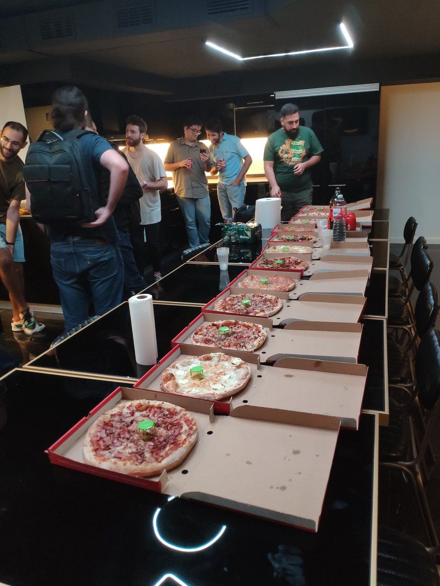 mdelafuente_es's tweet image. Gracias a Lola Villalobos y @HenarMendiola por sus charlas, a Madrid #justcoding por la organización, y a @tokiota_IT por su apoyo a la comunidad.
Que no falte de nada.