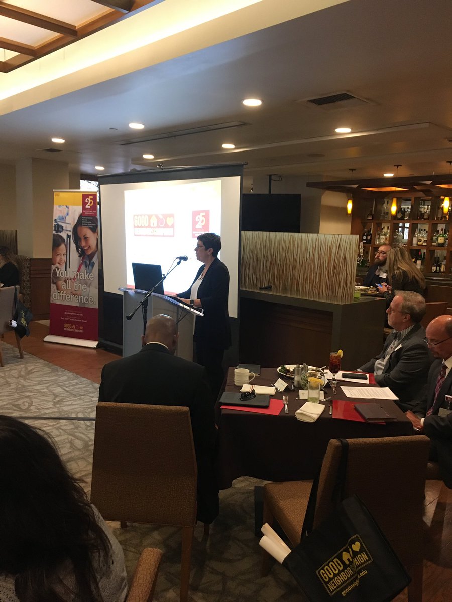 USCCivicEngage's tweet photo. USC Good Neighbors Ambassadors Kick Off Event at the Health Sciences Campus! Honored to be joined by Dean of Keck School of Medicine Dr. Laura Mosqueda and COO of Keck Medicine, CEO of Keck Medical Center Rodney Hanners @keckmedofusc @USC #USCGoodNeighbors #CommunityCounts https://t.co/1aai3DN3wi