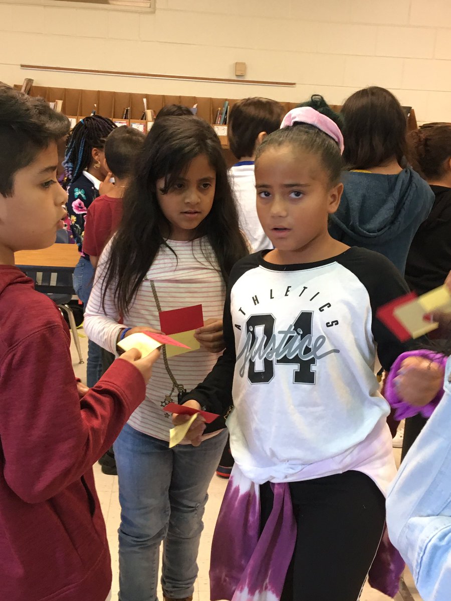 MsERichardson's tweet photo. Practiced our rounding skills by finding other numbers that rounded to the same answer. Awesome discussion on what was the same and what was different about their numbers! #WeRUNasONE #oneccps https://t.co/QqbmUocA4I