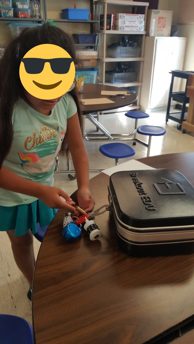 AltamiranoKen's tweet photo. First @breakoutEDU of the school year @GCSD_Landing! They got all the locks except one! #Collaboration #Communication #BuildingFriendships https://t.co/aDhHq5rg9t