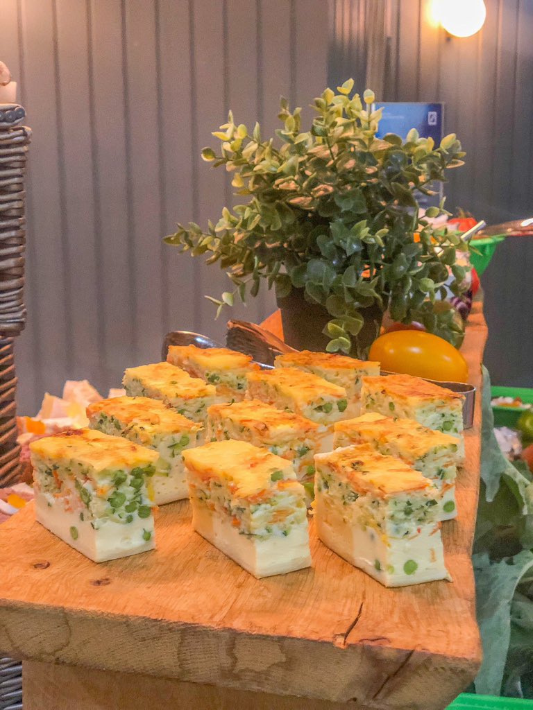 Fabulous evening with our hospitality team at DB <a href="/gardenhouse23/">G A R D E N H O U S E</a> thank you <a href="/jfpolie/">Jean-Francois Polie</a> for the amazing hospitality! #teamgoals 🙌💫🌟