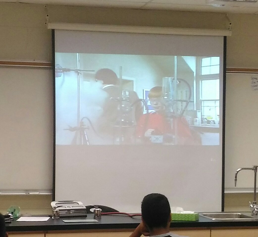 gujahiSHSS's tweet image. Today we invited #MrBeans to our #Science classroom to help us learn important lessons around #LabSafety Had Great discussions about what should or shouldn't be done during a #ScienceLab #StudentEngagement #ChooseScience @Sabres_Science