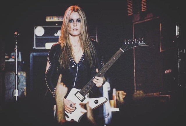 Happy birthday Lita Ford 