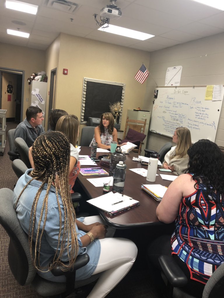 DejaynesS's tweet image. Thank you @SusanLoveless23 for spending the day with our teachers! Your modeling and debrief sessions with each grade level were extremely beneficial. @LLE_Little_Hawk #numbertalks #growingteachersgrowingstudents #RCSchools