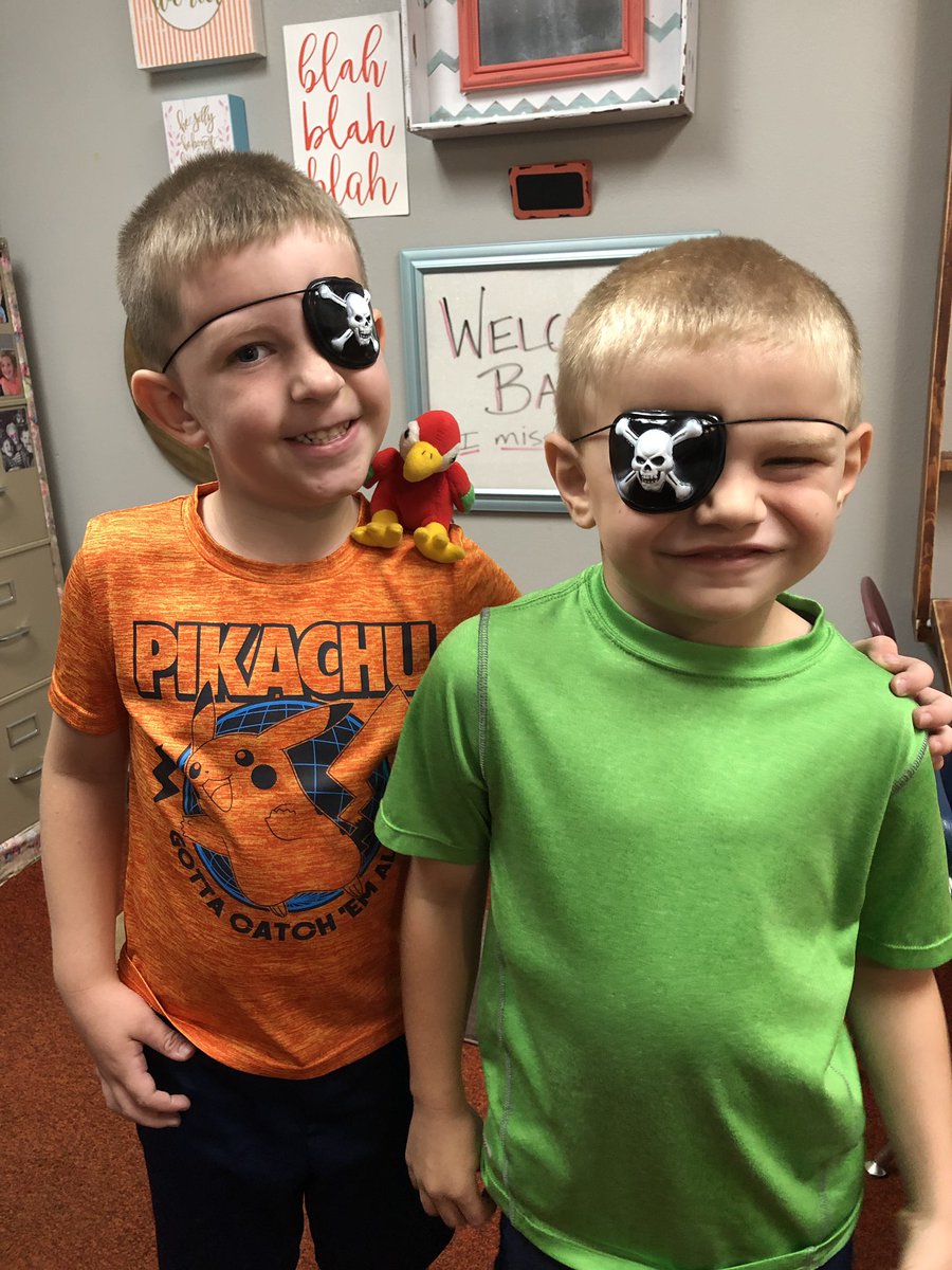 AthmerCourtney's tweet photo. I finished #nationaltalklikeapirateday with some more treasure hunting and having my high schoolers put themselves in a pirate’s shoes (answer questions from a pirate’s perspective). So much fun! #wesclinwarriors #nbe #whs #ineedapiratenap https://t.co/z03eZ0DCmh