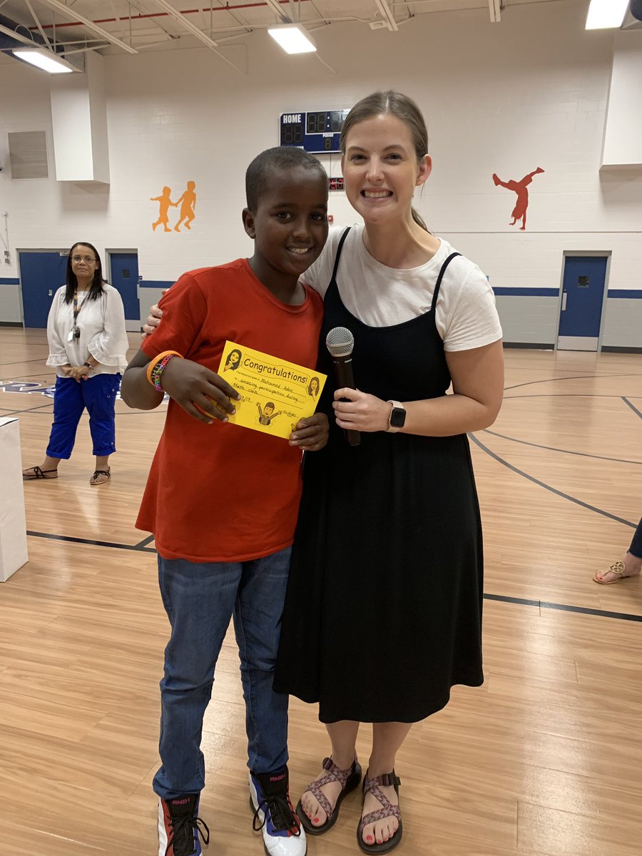MrsSalchli's tweet photo. Intermediate math teacher shout outs at this month’s town hall meeting! @Warren_Elem @MsHuremovic @michellehicksWE @MsTurnerWE #WEbelieve https://t.co/UIokwTx5cy