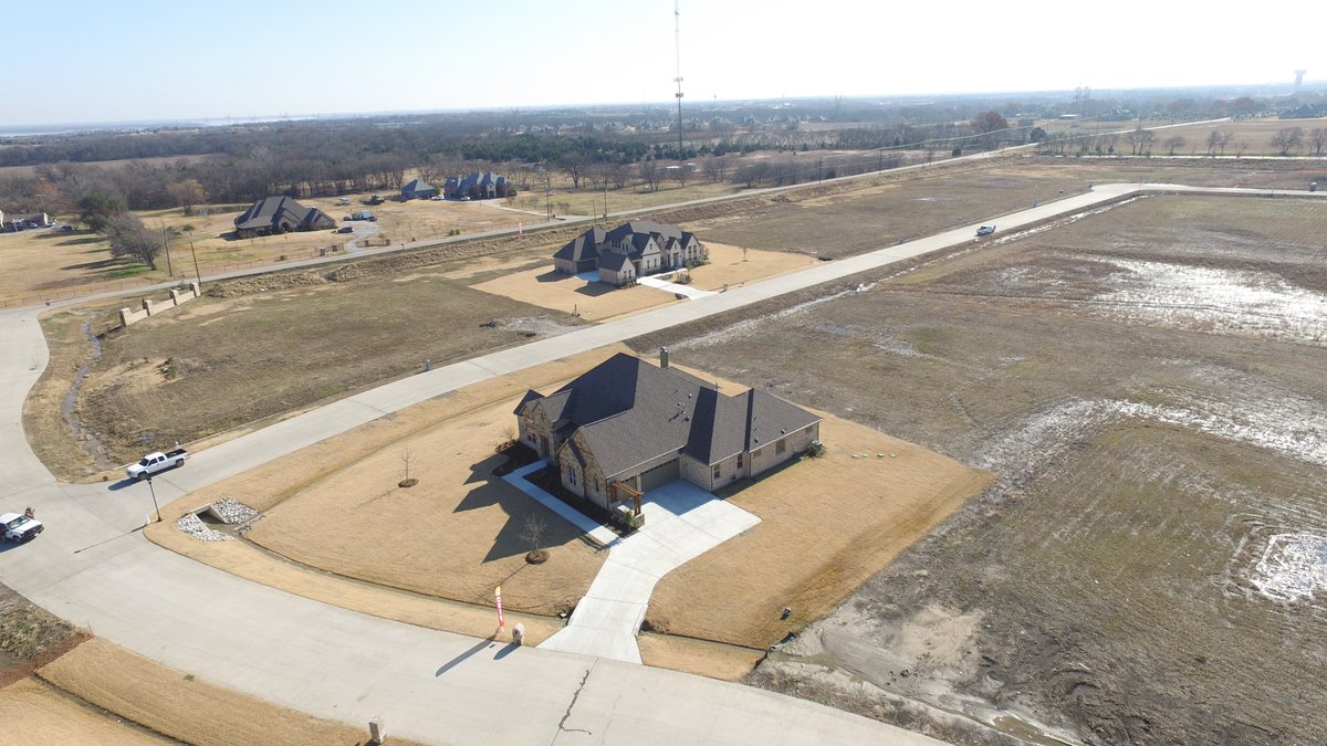StonebrookBuild's tweet photo. Come and visit our Bristol Park properties in Lucas, Texas.
Contact Carla Winstead for more information
469-222-4550. 

#DallasBuilders #LuxuryLiving #StonebrookBuilders #DallasRealEstate #DallasNewHomes https://t.co/bwb5zdZuYH
