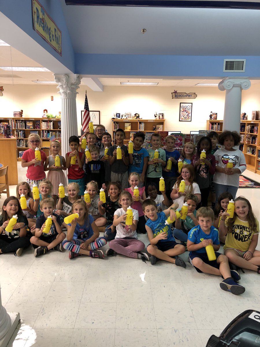 ASESLibrary's tweet image. It’s a great day to be a summer reader at Alberta Smith! 📚🦈 @sharkhappenings #ccpslibraries