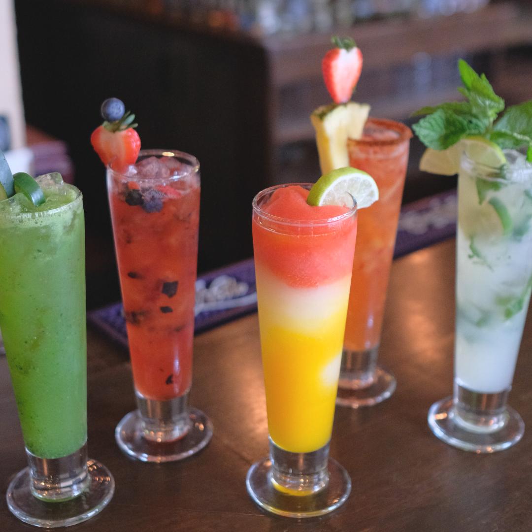 Get the gang together at Gabriela's for some drinks tonight. 🍹Create some memories and enjoy the good times.