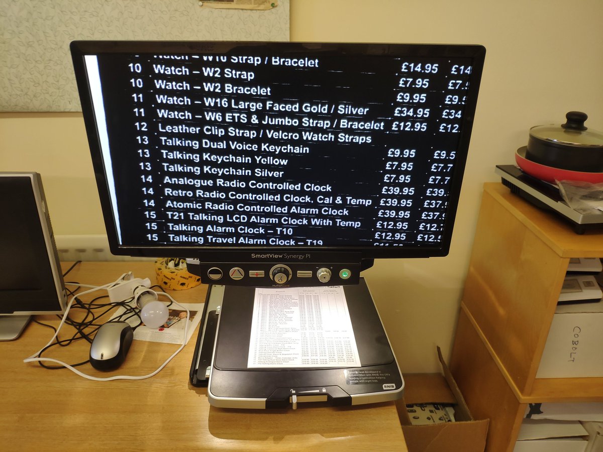 A CCTV magnification machine available to use.