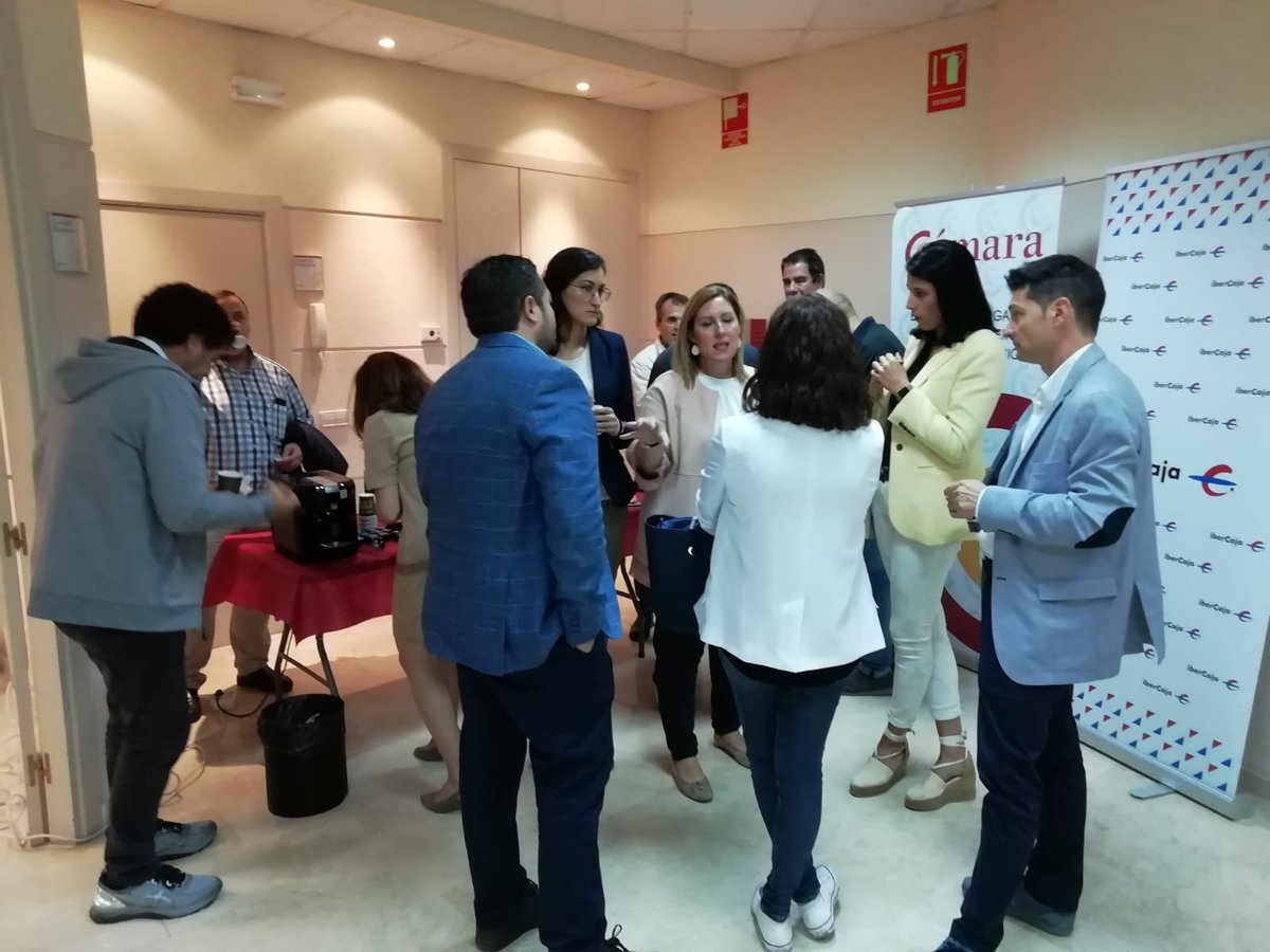 Ha sido un placer para nuestra directora <a href="/elenalluchp/">Elena Lluch Pascual</a> compartir hoy su experiencia con #empresarios en <a href="/camarateruel/">Cámara Teruel</a> sobre temas estratégicos de la #empresa. ¡Gracias por la organización y la asistencia! Os esperamos el 2 oct en Alcañiz.