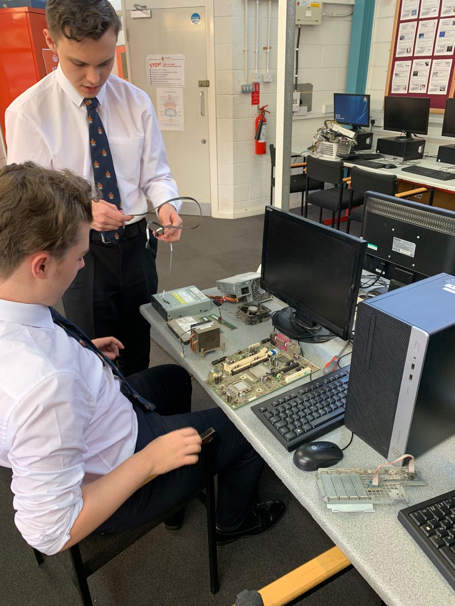 LCComputing's tweet image. Time to replace the classroom wall display with a Windows 10 ready PC...thanks to some willing 6th Form volunteers.
