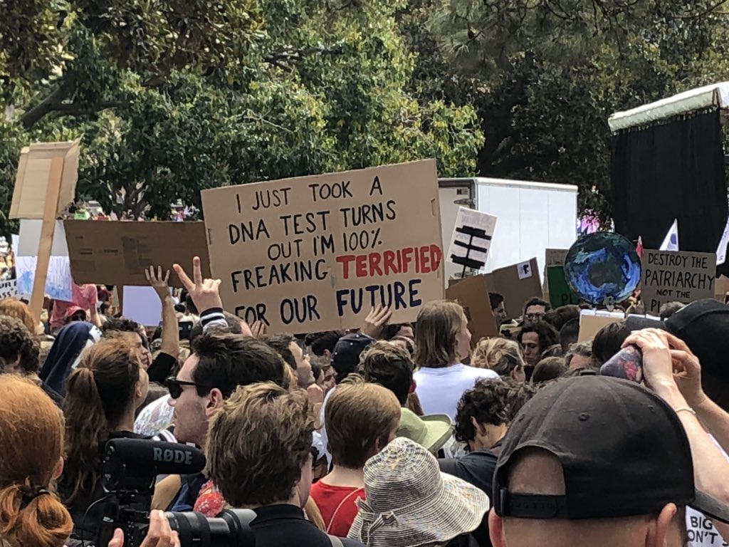 alexanasta_'s tweet photo. The @lizzo X #ClimateStrike sign this world deserves. https://t.co/bEdJdaW1ej