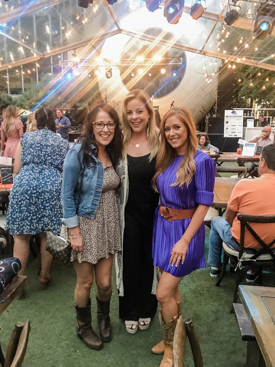 AmyVanderoef's tweet image. Tonight’s @LeukemiaTexas #ConcertForACure was the perfect way to spend #NorthTexasGiving Day. ❤️