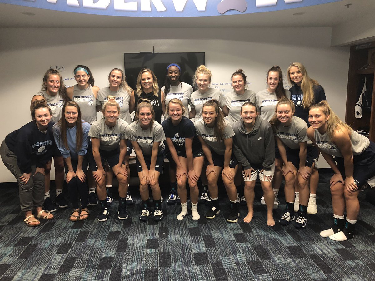 Always a great day when family comes back home. Thanks Payge Denver (Salquist) for taking time out of your busy schedule to share your story with us. #family #alumnitalks 💙🏀