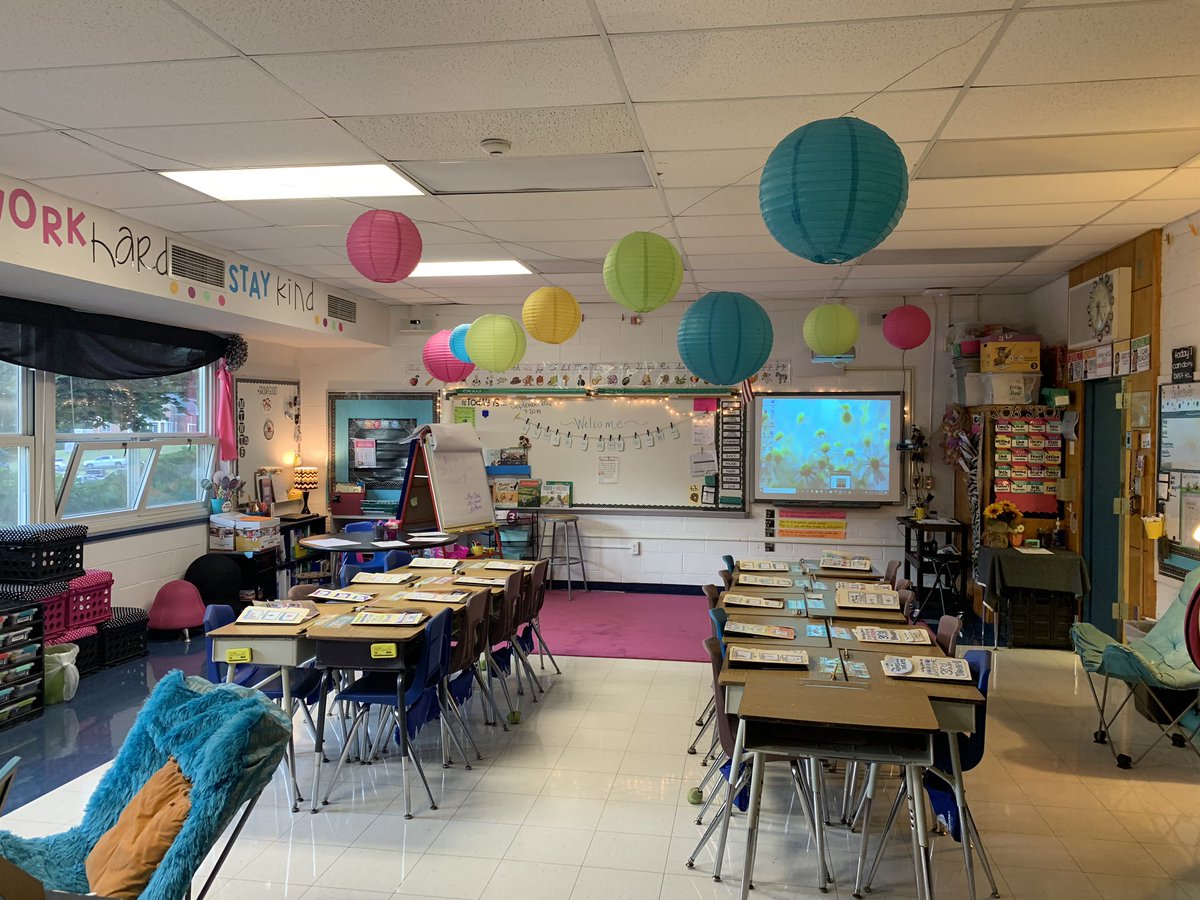 MrsMolah's tweet photo. Great night meeting new parents and seeing my former student’s parents. #btsn success. Once they are my students, they are in my heart forever... @MrsMolah @MillstoneElemen https://t.co/x2vGkXN17a