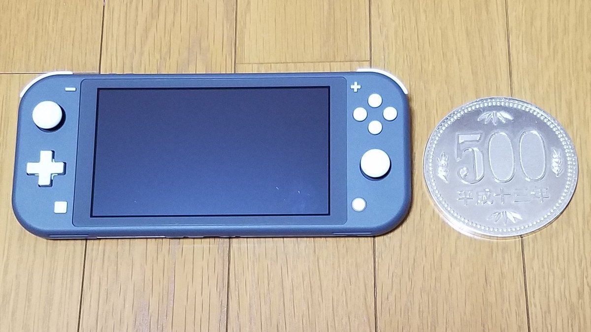 携帯専用「Nintendo Switch Lite」が本日発売！本体の小ささをアピールする写真が話題 | まとめまとめ