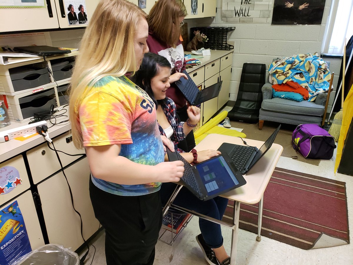 ELeatherman's tweet photo. I love watching my students play @quizlet live! Core 2 is ready for their vocabulary quiz tomorrow #wordwithintheword https://t.co/4zRa60dTLU